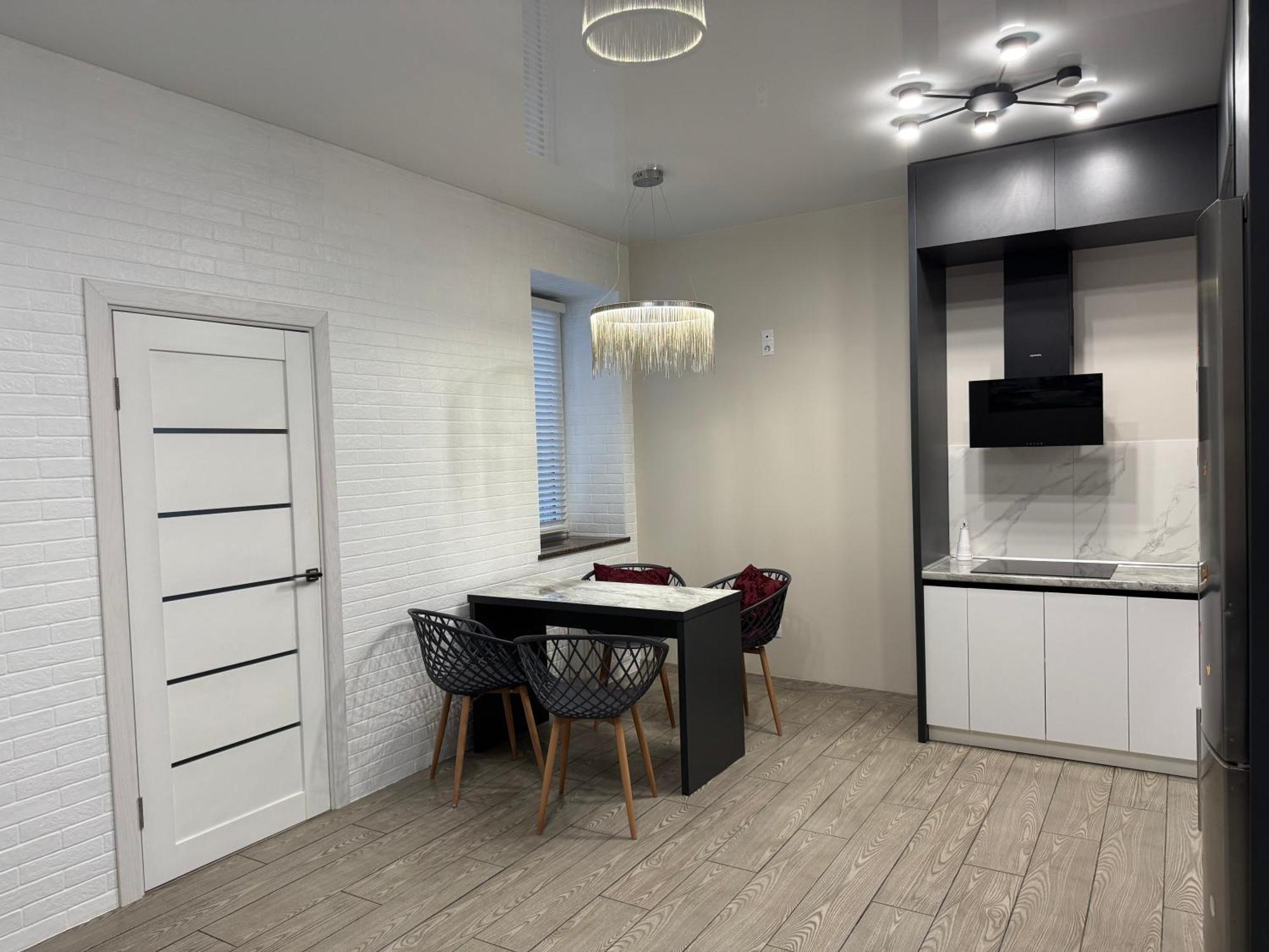 LUX apartment&центр,ЖК Театральный, просторная Ровно Экстерьер фото