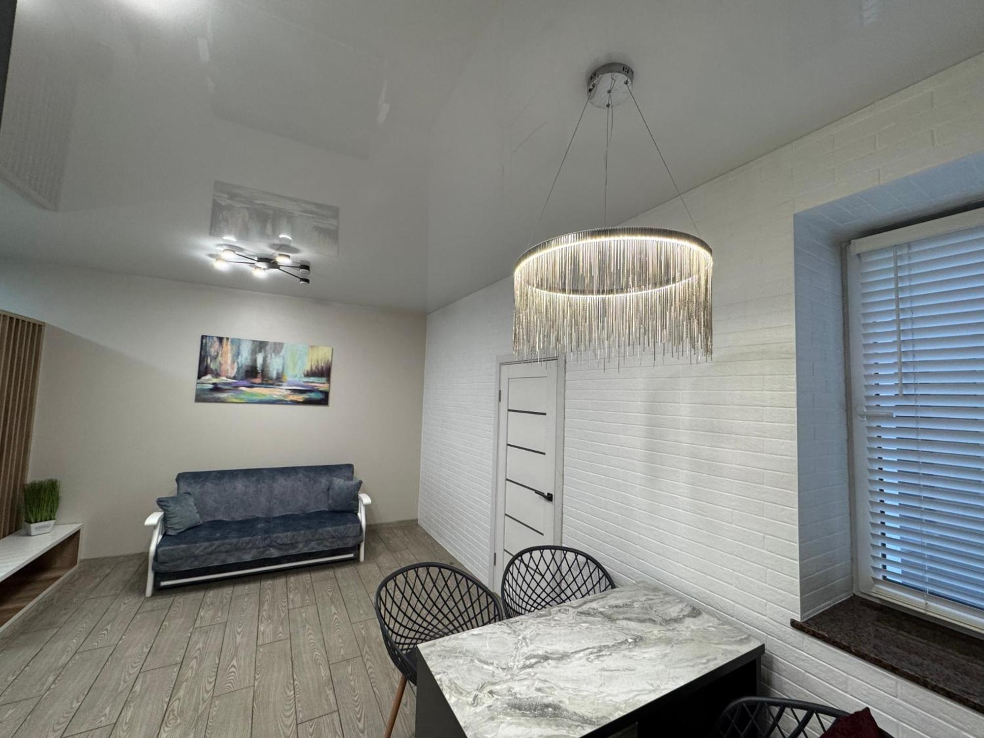 LUX apartment&центр,ЖК Театральный, просторная Ровно Экстерьер фото